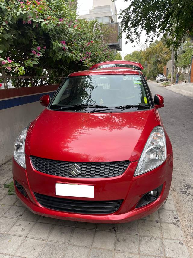 https://images10.gaadi.com/usedcar_image/4440146/original/processed_07e8c9d5-0e37-403b-ada6-1d52dcd1d022.jpg?imwidth=6401
