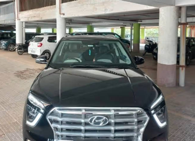 https://images10.gaadi.com/usedcar_image/4440426/original/8f78c8ce-6df3-4d8d-a89e-225773899583.png?imwidth=6400