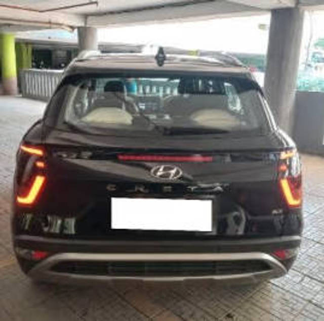 https://images10.gaadi.com/usedcar_image/4440426/original/processed_68707233-7163-48b0-9fc8-c0510affb7a7.png?imwidth=6402