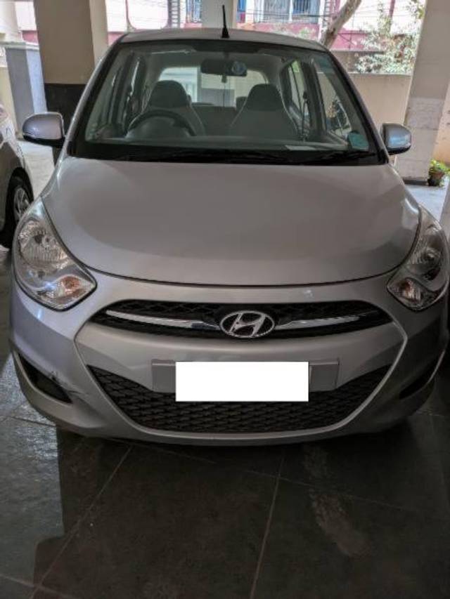 https://images10.gaadi.com/usedcar_image/4440483/original/processed_aa4270a2-0673-421c-851d-a6a275c7504c.jpg?imwidth=6400