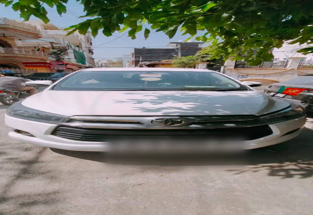 https://images10.gaadi.com/usedcar_image/4440554/original/d8b751ae-8207-4494-8164-f407ac93c5c9.?imwidth=6400