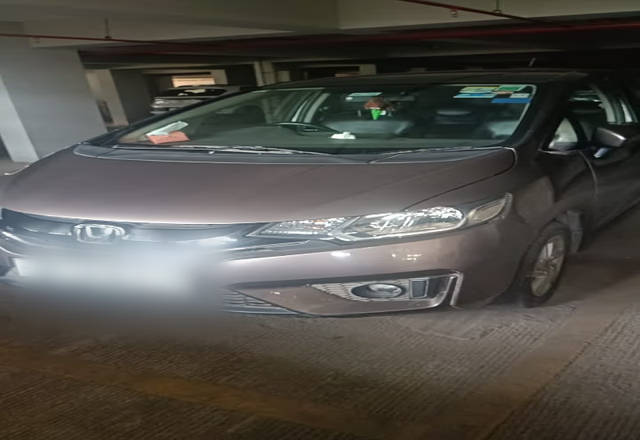 https://images10.gaadi.com/usedcar_image/4440670/original/e9739d29-e376-432d-9d48-8e6ee56d3503.?imwidth=6401