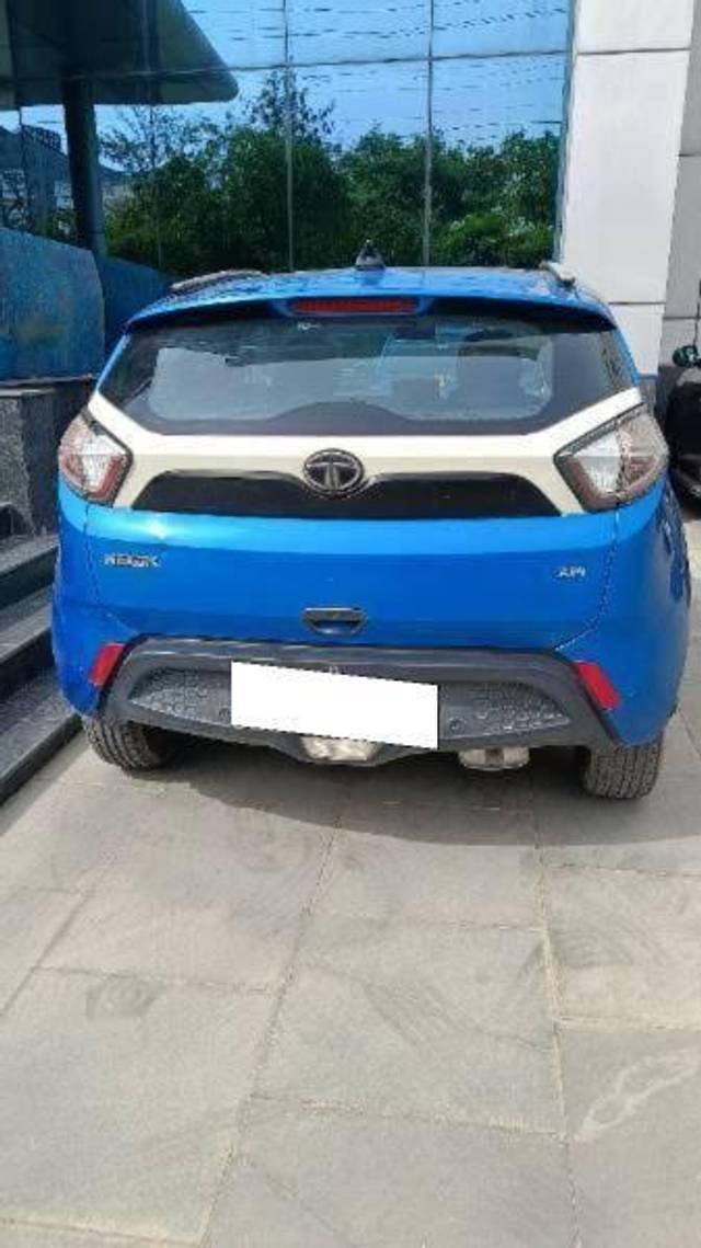 https://images10.gaadi.com/usedcar_image/4441304/original/processed_processed_ef81cd65-be40-454a-b0b2-0647e8472556.jpg?imwidth=6402