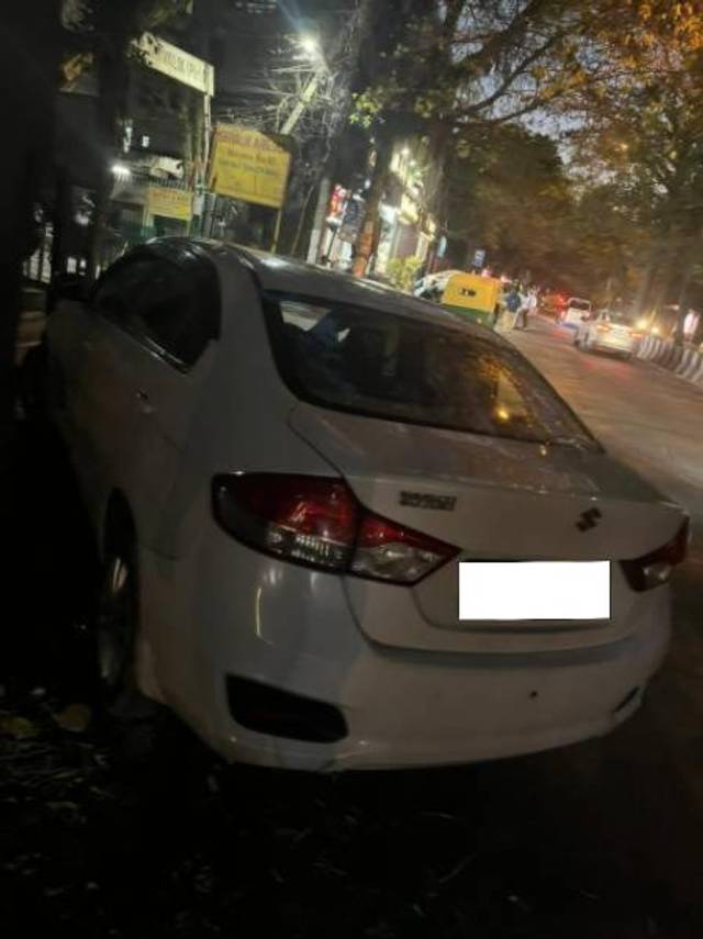 https://images10.gaadi.com/usedcar_image/4442323/original/processed_c9c575a6-5807-421a-bdee-f8a96e9be197.jpeg?imwidth=6402