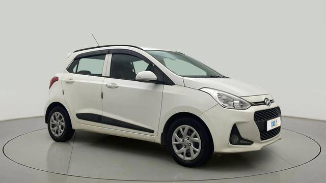 https://images10.gaadi.com/usedcar_image/4442642/original/84680e18848f8c617990b3eab34464bd.jpg?imwidth=6400