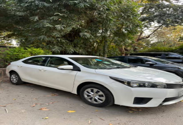 https://images10.gaadi.com/usedcar_image/4442662/original/b808f095-b484-48f1-979a-aa874eabf104.?imwidth=6402