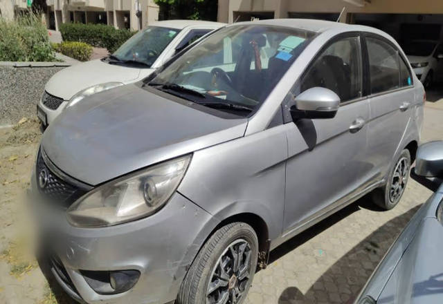 https://images10.gaadi.com/usedcar_image/4442825/original/d2a238e3-e276-440d-bf20-f4d70676bfb0.?imwidth=6400