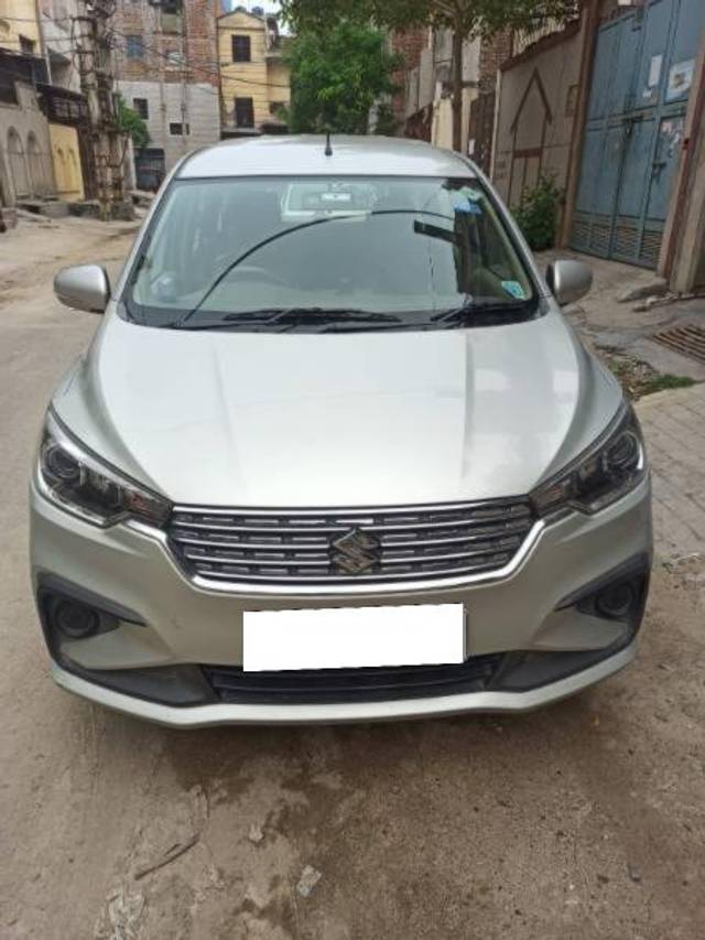 https://images10.gaadi.com/usedcar_image/4442968/original/processed_d7799f30-175d-49ec-8a7f-f85db130a112.jpg?imwidth=6400