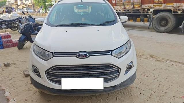 https://images10.gaadi.com/usedcar_image/4443259/original/processed_5ff16f6d-5303-45c2-94f1-a36dbd736f33.jpg?imwidth=6400