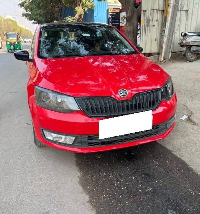 https://images10.gaadi.com/usedcar_image/4443388/original/processed_9b25fee4-e6a9-4b2d-905e-9f9a75e68ba0.jpeg?imwidth=6402