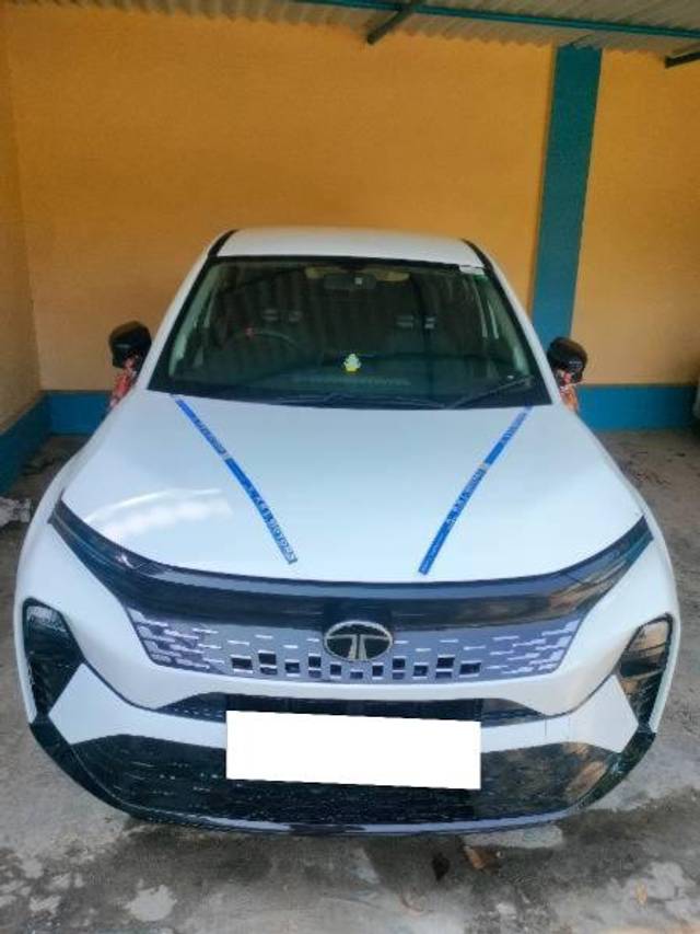 https://images10.gaadi.com/usedcar_image/4443422/original/processed_4ea5818a-bbaa-4b9c-9d43-d5c55fd7b7bb.jpg?imwidth=6400