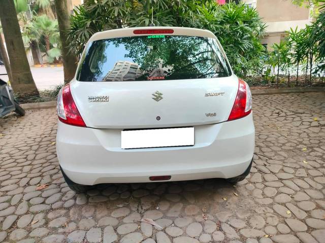 https://images10.gaadi.com/usedcar_image/4443541/original/processed_a61a6645-df28-4b5b-b651-e3d2c83886ae.jpg?imwidth=6400