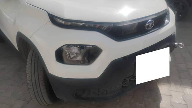 https://images10.gaadi.com/usedcar_image/4443587/original/processed_10075ec1-a2d1-4eab-ba81-61d4117f56ef.jpg?imwidth=6400