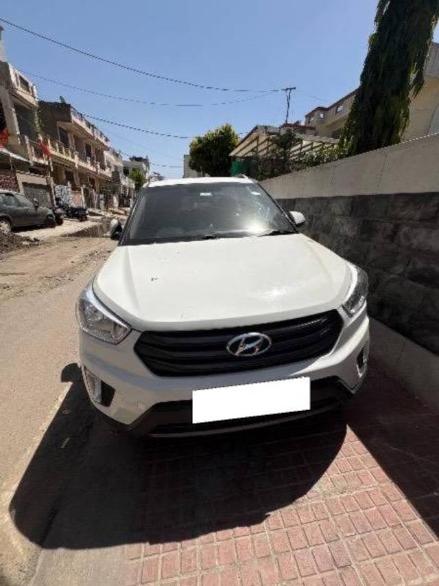 https://images10.gaadi.com/usedcar_image/4443740/original/processed_5e934fe8-996d-4a7f-8ef8-bb33ac4462cb.jpg?imwidth=6400