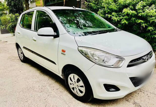 https://images10.gaadi.com/usedcar_image/4443765/original/738b874c-3e85-4374-b928-7c99b2dc3b37.?imwidth=6400