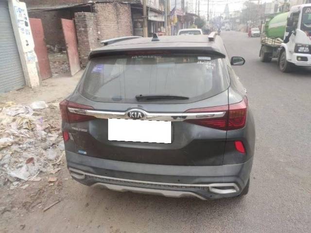 https://images10.gaadi.com/usedcar_image/4444364/original/processed_745f80d3-ebe1-4a1a-8639-6f0634321a52.jpg?imwidth=6402