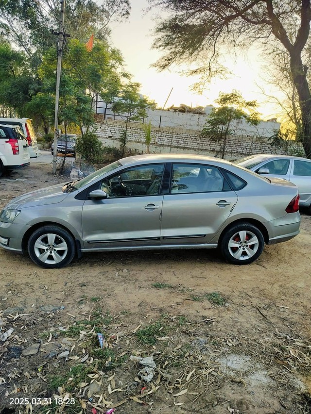 Second-hand 2017 Skoda Rapid 1.5 TDI Ambition BSIV for sale in Fatehabad-7