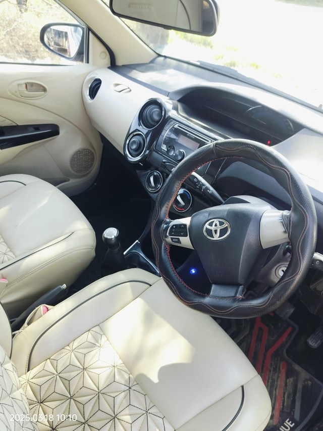 Second-hand 2019 Toyota Etios Liva 1.2 VX for sale in Fatehabad-7