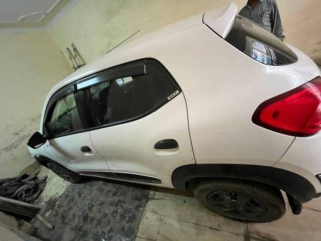 https://images10.gaadi.com/usedcar_image/4445119/original/processed_0e784147-5838-4f18-9a98-37a4387da97d.jpg?imwidth=6402