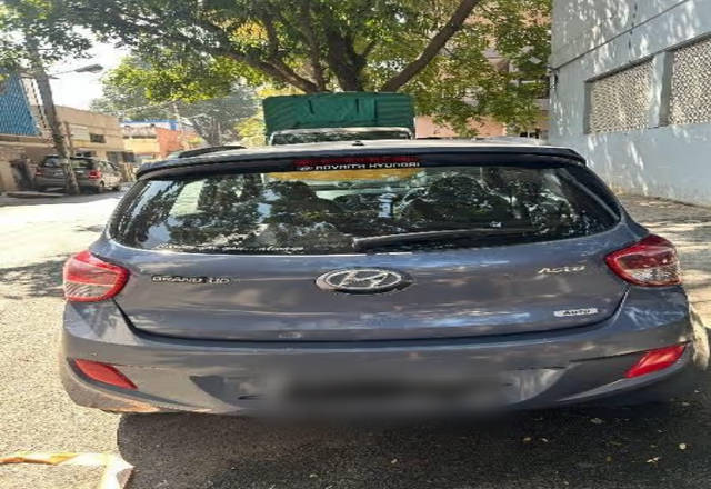 https://images10.gaadi.com/usedcar_image/4445204/original/ad67a085-d04e-4b5e-8c2c-58d80c0628c9.?imwidth=6401