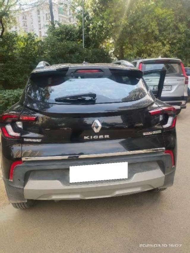 https://images10.gaadi.com/usedcar_image/4445622/original/processed_d2e2a819-4927-4209-aacc-1c115ecd4383.jpg?imwidth=6400