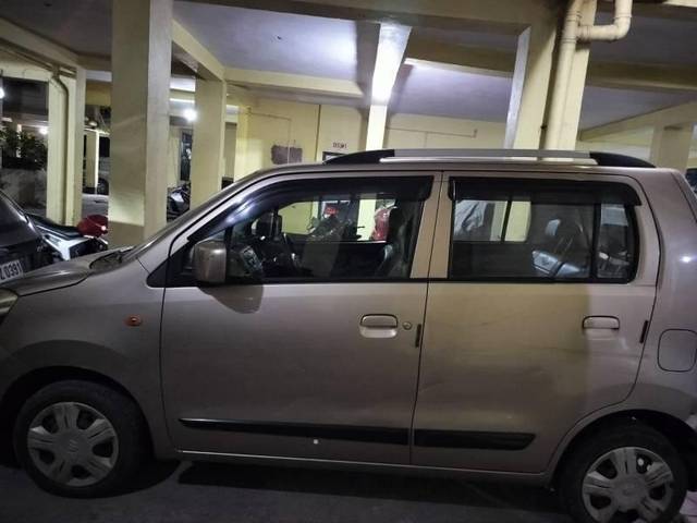 https://images10.gaadi.com/usedcar_image/4445636/original/processed_36a5b6b3-4174-4f38-bb6e-1f63ae9ad6a8.jpg?imwidth=6401