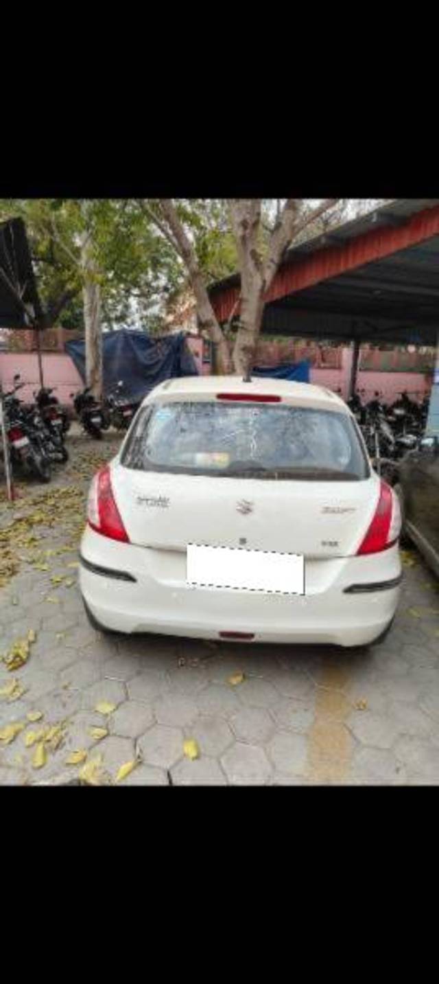 https://images10.gaadi.com/usedcar_image/4445656/original/processed_85f06be2-7644-4dd5-9cb1-1c2ce338e5d3.jpg?imwidth=6401