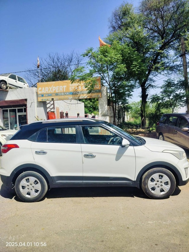 Second-hand 2017 Hyundai Creta 1.4 CRDi S for sale in Fatehabad-6