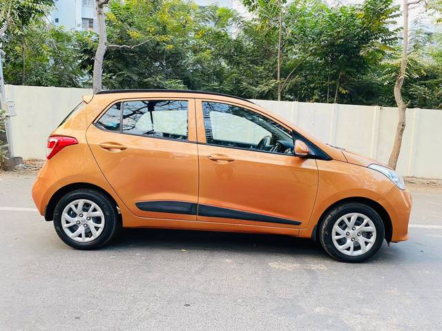 https://images10.gaadi.com/usedcar_image/4446299/original/1bd3e2ade9c668b6482c6785de94ca2f.jpg?imwidth=6401