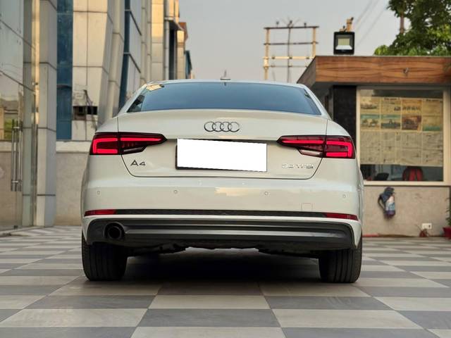 https://images10.gaadi.com/usedcar_image/4446302/original/processed_5f11e53d34ccd4b8a43a367f22919a01.jpg?imwidth=6402