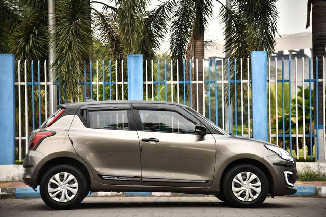 https://images10.gaadi.com/usedcar_image/4446785/original/processed_3bec5aba84a35d505743c121895a9784.jpg?imwidth=6401