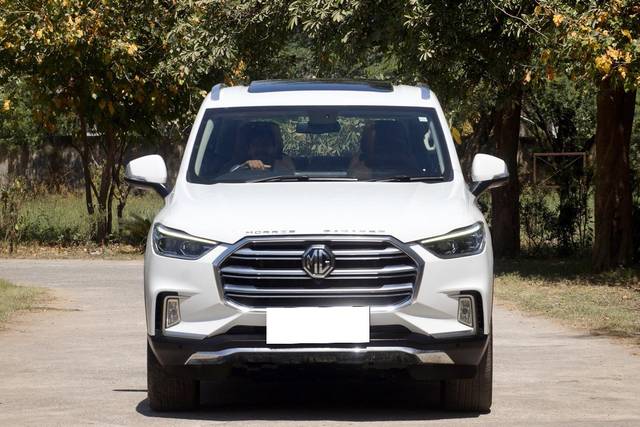 https://images10.gaadi.com/usedcar_image/4446801/original/processed_1a15ede12c0e1728889965df79e94821.jpg?imwidth=6400