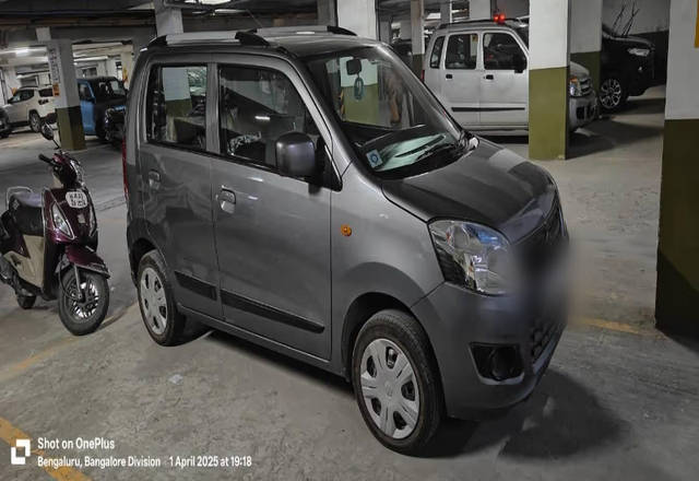 https://images10.gaadi.com/usedcar_image/4447233/original/7b439c56-8514-4880-90fe-74c9ecf17e20.?imwidth=6400