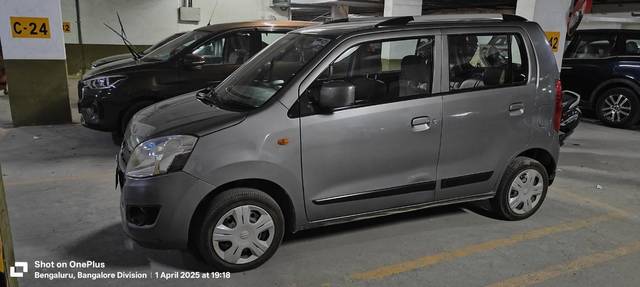 https://images10.gaadi.com/usedcar_image/4447233/original/processed_4d511e53-e426-4c71-a736-f602315afdc8.jpg?imwidth=6402