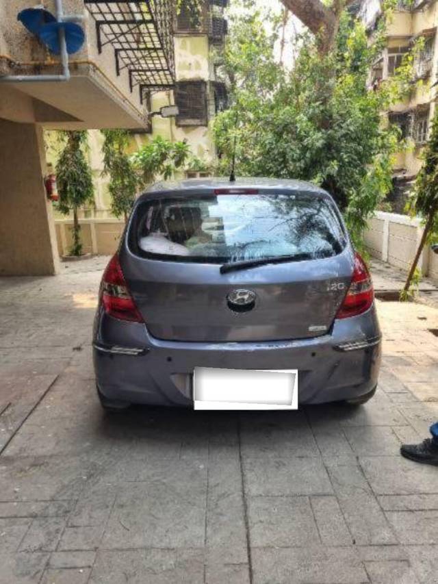 https://images10.gaadi.com/usedcar_image/4447598/original/processed_processed_a4124c24-b7f5-413d-bdba-747875f08b21.jpg?imwidth=6402
