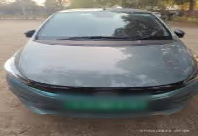 https://images10.gaadi.com/usedcar_image/4447907/original/f4f2e550-dfc3-49ef-9b08-10d693c89d5b.?imwidth=6400