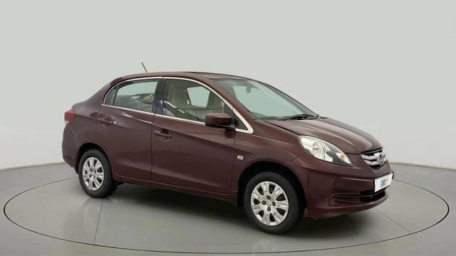 https://images10.gaadi.com/usedcar_image/4448698/original/fe18f2e1ca65b32529a834c779c6de4a.jpg?imwidth=6400