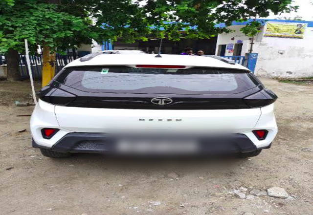 https://images10.gaadi.com/usedcar_image/4448729/original/52133f31-1ef2-4e25-8465-0c2a9578347f.?imwidth=6402