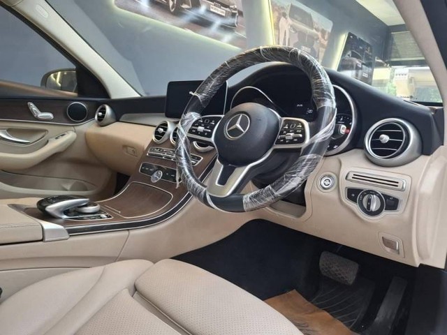 Second-hand 2020 Mercedes-Benz C-Class Progressive C 220d for sale in Nashik-7