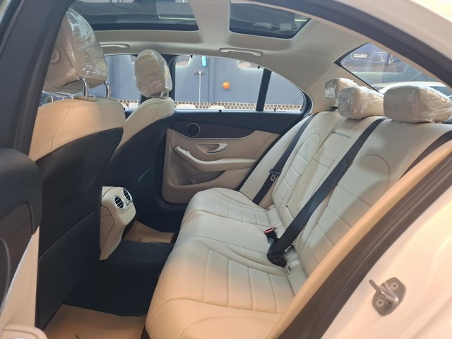 Second-hand 2020 Mercedes-Benz C-Class Progressive C 220d for sale in Nashik-9