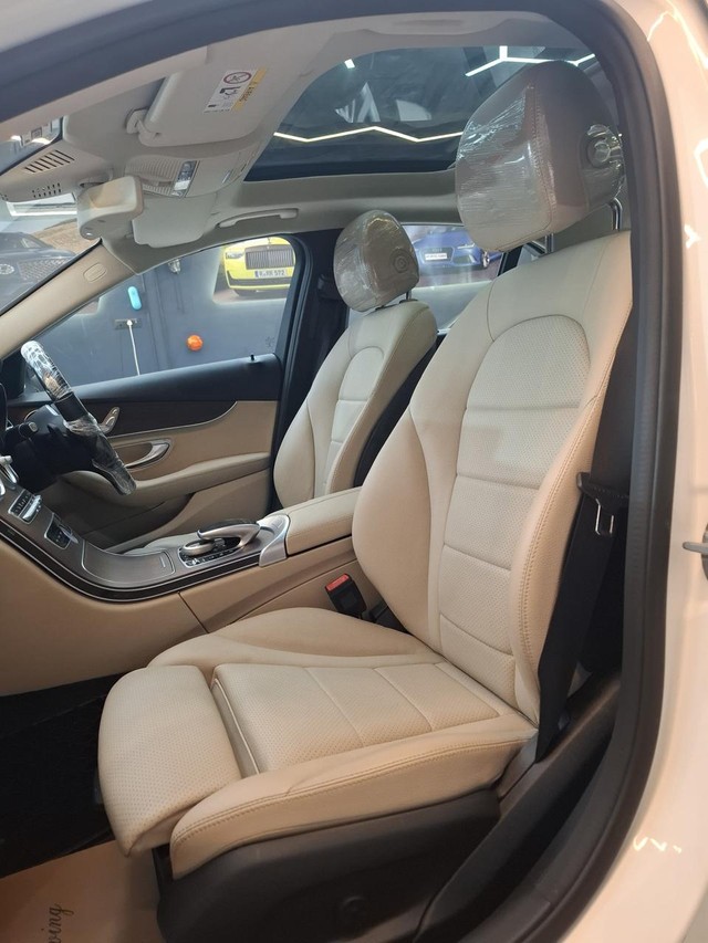 Second-hand 2020 Mercedes-Benz C-Class Progressive C 220d for sale in Nashik-12