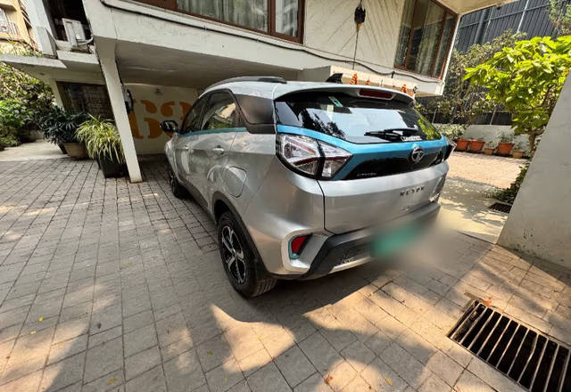 https://images10.gaadi.com/usedcar_image/4449282/original/7732e829-1d0d-4ace-835c-aad7b8501f28.?imwidth=6400
