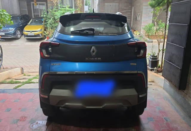 https://images10.gaadi.com/usedcar_image/4449381/original/c41f325e-4926-435a-85a3-52b68bc94fb3.?imwidth=6402