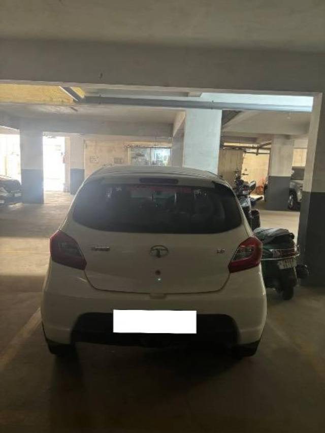 https://images10.gaadi.com/usedcar_image/4449518/original/processed_fb763cc9-881b-47dd-90f5-bd1d732e5ab9.jpeg?imwidth=6401
