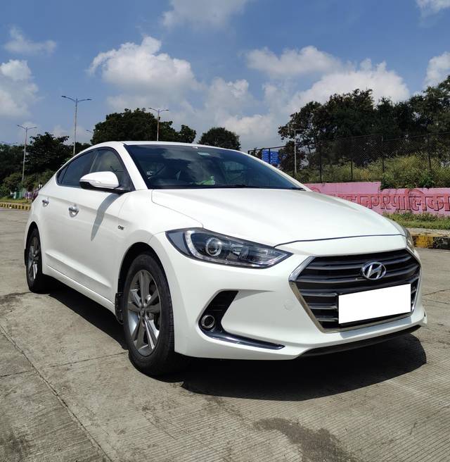 https://images10.gaadi.com/usedcar_image/4449980/original/processed_3c17d991f55089f1dd0f9b86a5e48e45.jpg?imwidth=6400
