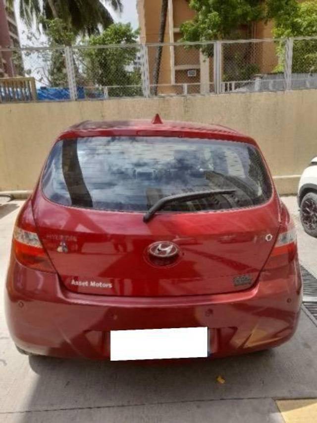https://images10.gaadi.com/usedcar_image/4450041/original/processed_processed_79122a84-ff70-4505-9912-bae8e1dad0fa.jpeg?imwidth=6400