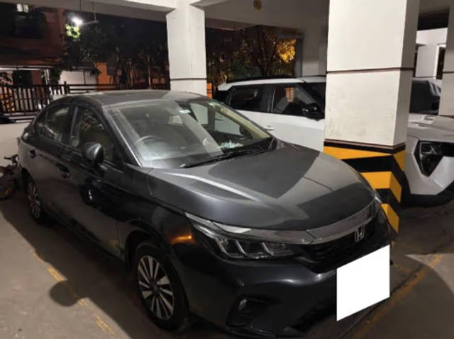 https://images10.gaadi.com/usedcar_image/4450246/original/df290ee1-f5c1-40a3-ad02-8b19a17bc80b.png?imwidth=6400
