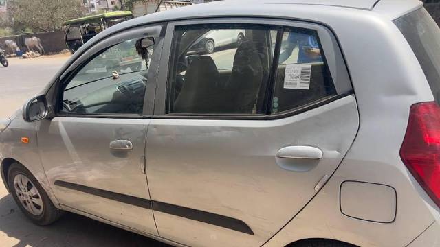 https://images10.gaadi.com/usedcar_image/4450297/original/processed_375c3868-e45e-42be-8de8-138196ffb683.jpeg?imwidth=6401