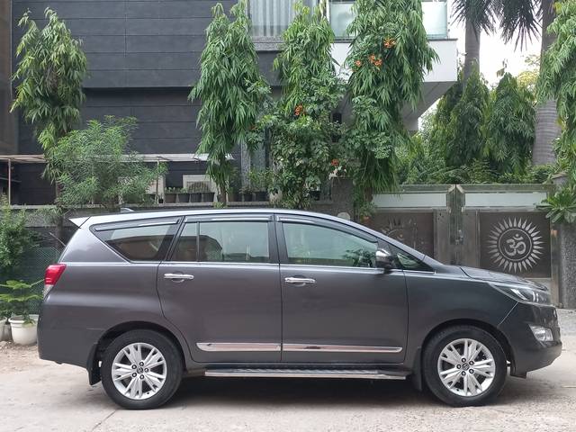 https://images10.gaadi.com/usedcar_image/4450915/original/24bf875164e0b4f76d093b40c8b9a315.jpg?imwidth=6402