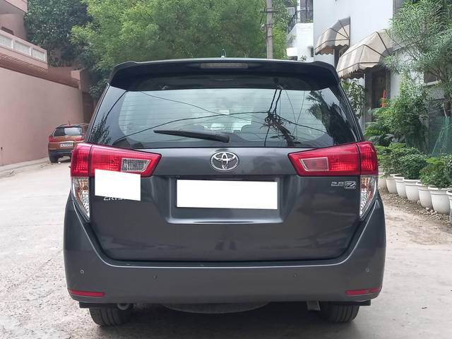 https://images10.gaadi.com/usedcar_image/4450915/original/processed_375d88692e5a720b6f3eb3e6e0ede11f.jpg?imwidth=6402